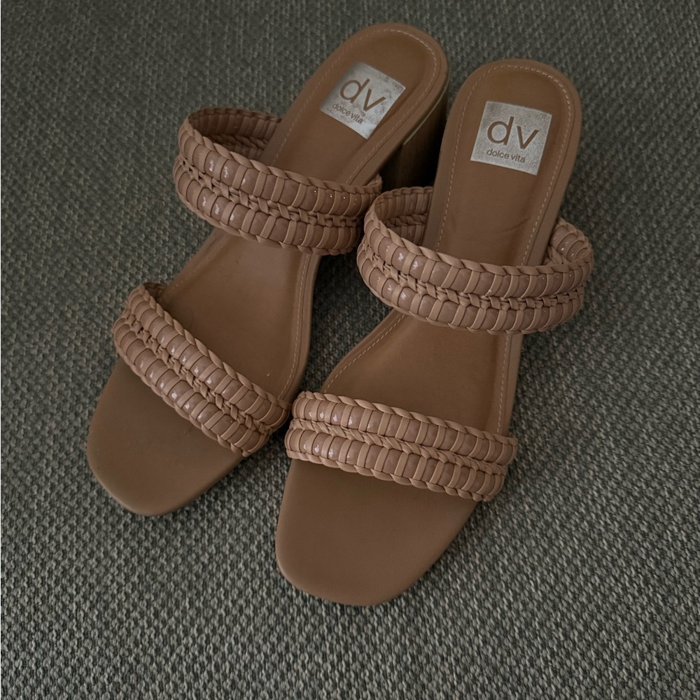 DV by Dolce Vita Women's Brown Woven Sandals